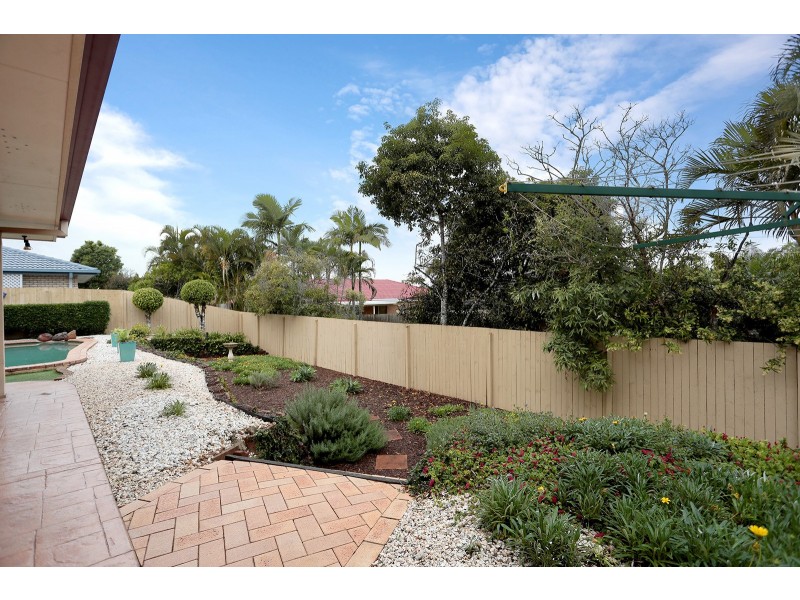 8 Cockatoo Close, Calamvale QLD 4116
