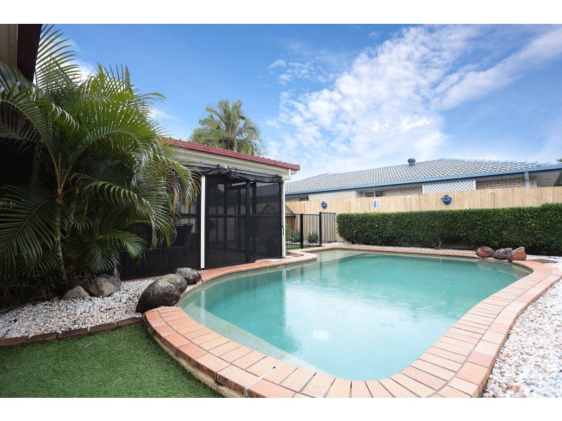 8 Cockatoo Close, Calamvale QLD 4116