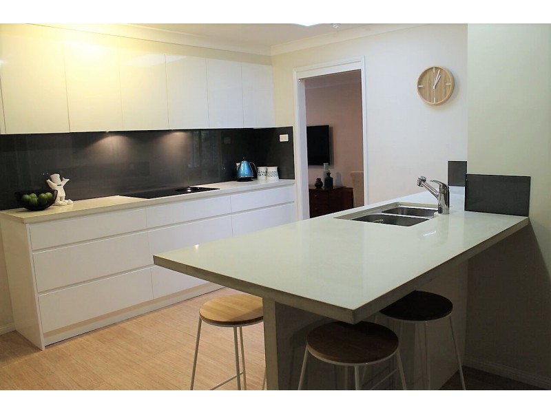 18 Lonsdale Grove, Lakelands NSW 2282