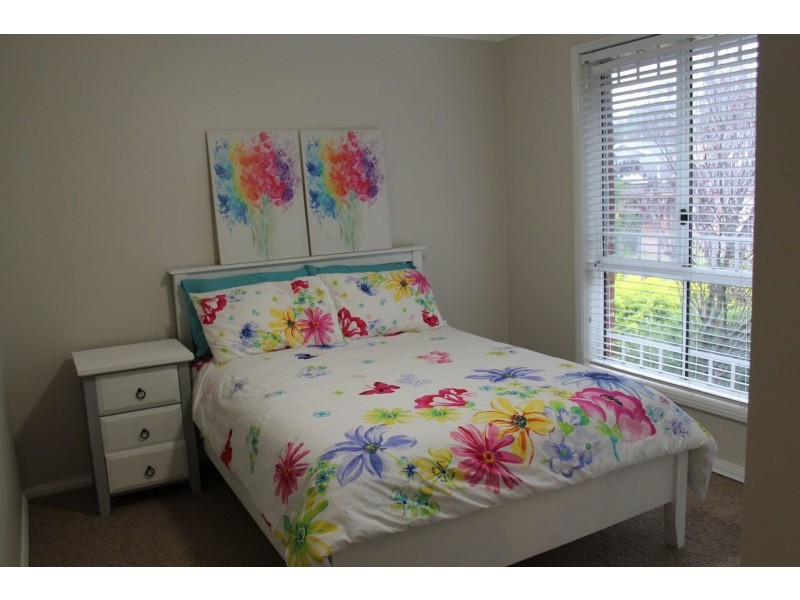 18 Lonsdale Grove, Lakelands NSW 2282