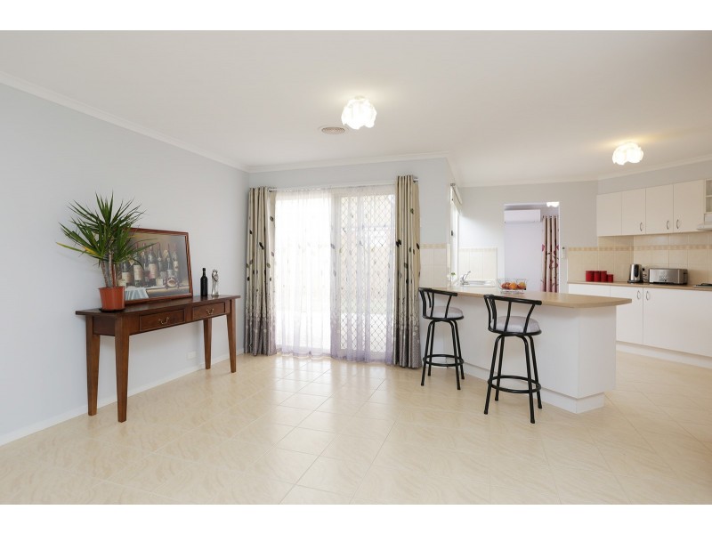 33 Minstrel Close, Wyndham Vale VIC 3024