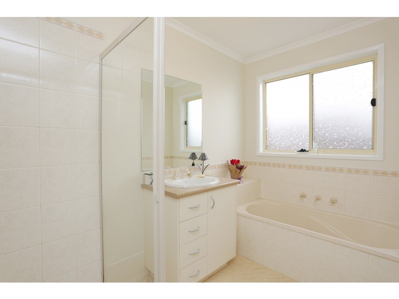 33 Minstrel Close, Wyndham Vale VIC 3024