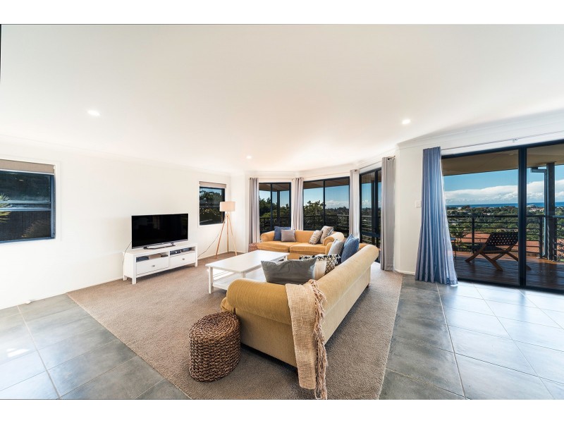 7 Kerry Court, Banora Point NSW 2486