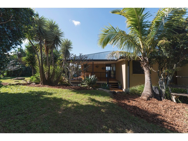 7 Kerry Court, Banora Point NSW 2486