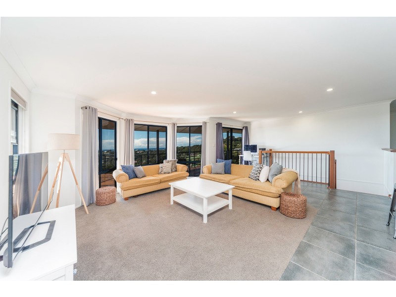 7 Kerry Court, Banora Point NSW 2486