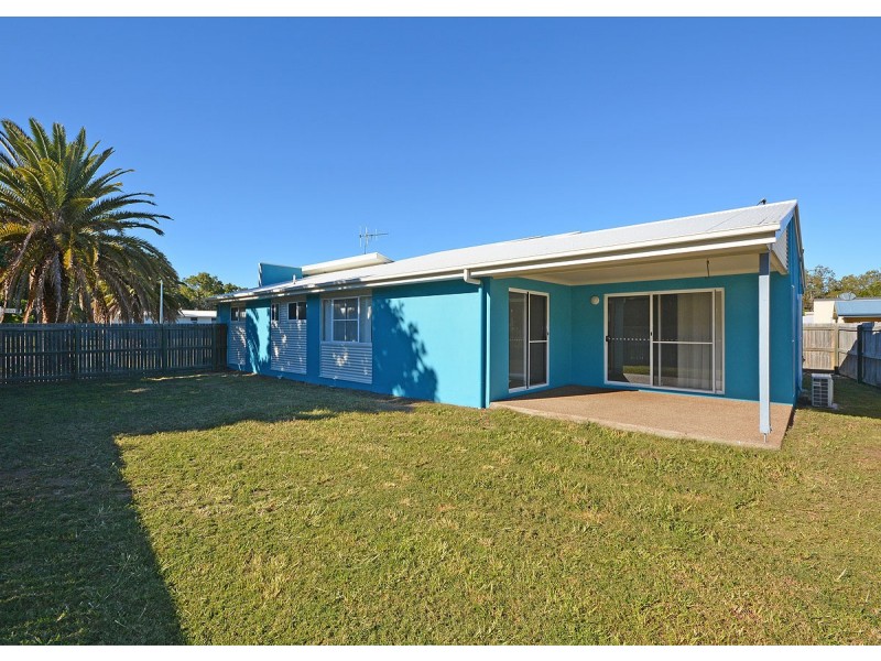 1 Oyster Court, Toogoom QLD 4655