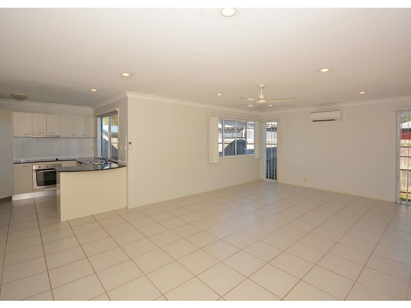 1 Oyster Court, Toogoom QLD 4655