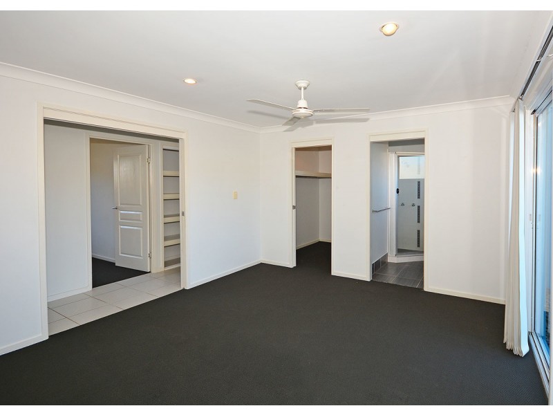 1 Oyster Court, Toogoom QLD 4655