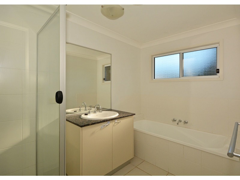 1 Oyster Court, Toogoom QLD 4655