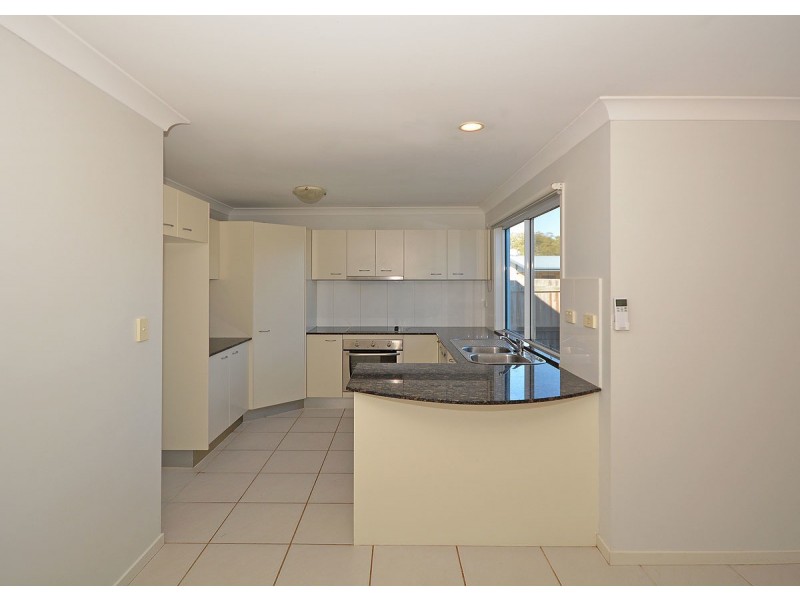 1 Oyster Court, Toogoom QLD 4655