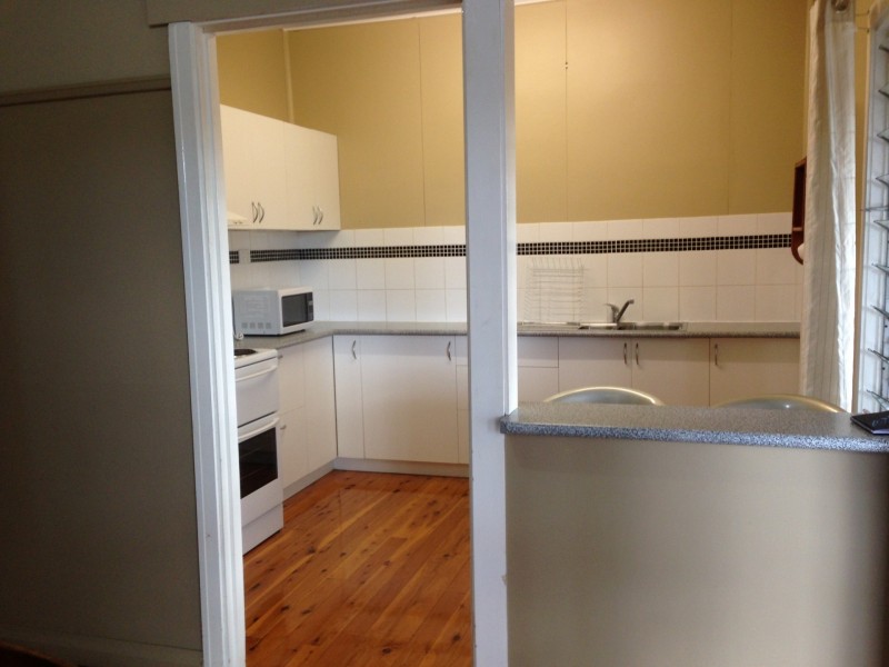 1&2/3 Robinson Street, Inglewood QLD 4387