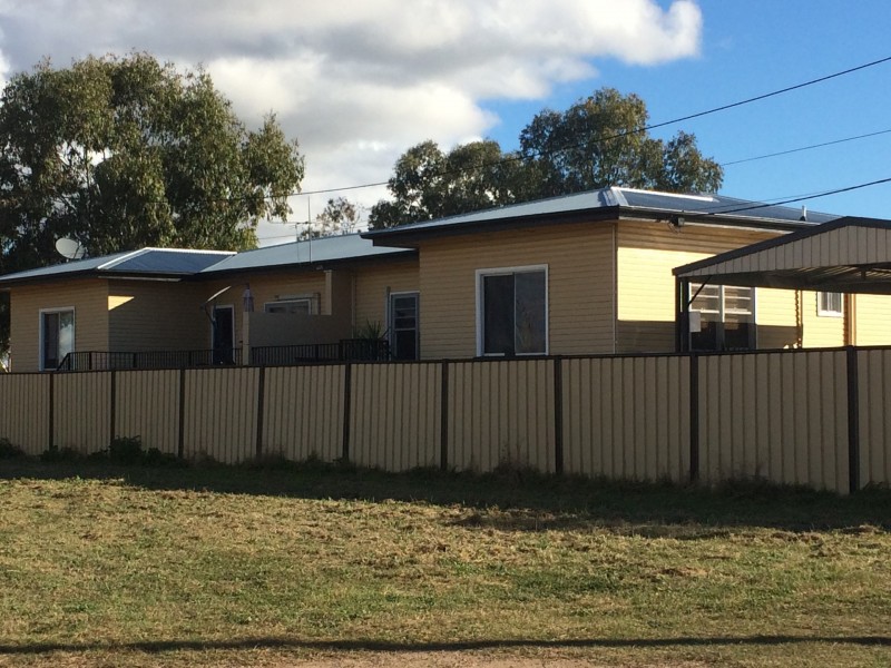 1&2/3 Robinson Street, Inglewood QLD 4387