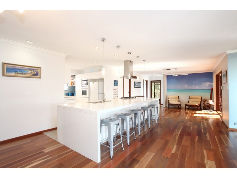 9 Andrews court, Padbury WA 6025
