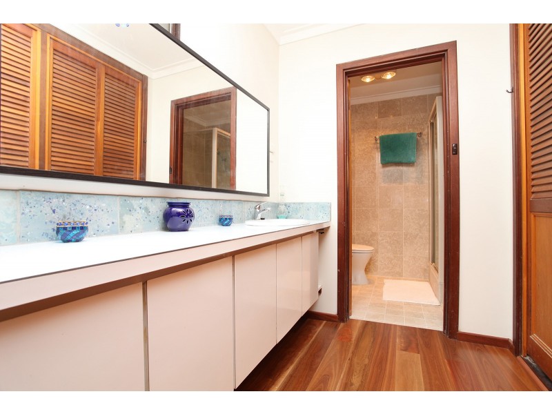 9 Andrews court, Padbury WA 6025