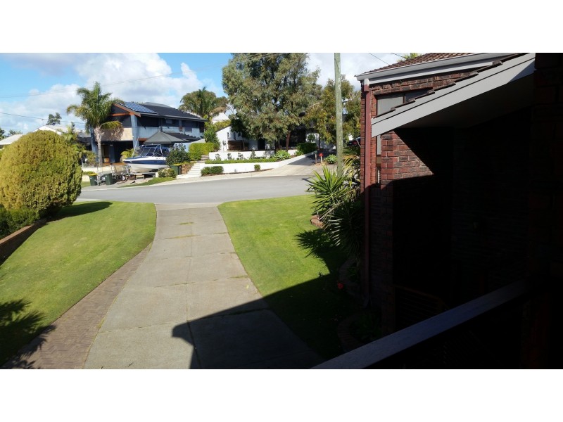 9 Andrews court, Padbury WA 6025