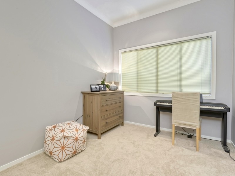 24 Talisman Court, Eatons Hill QLD 4037