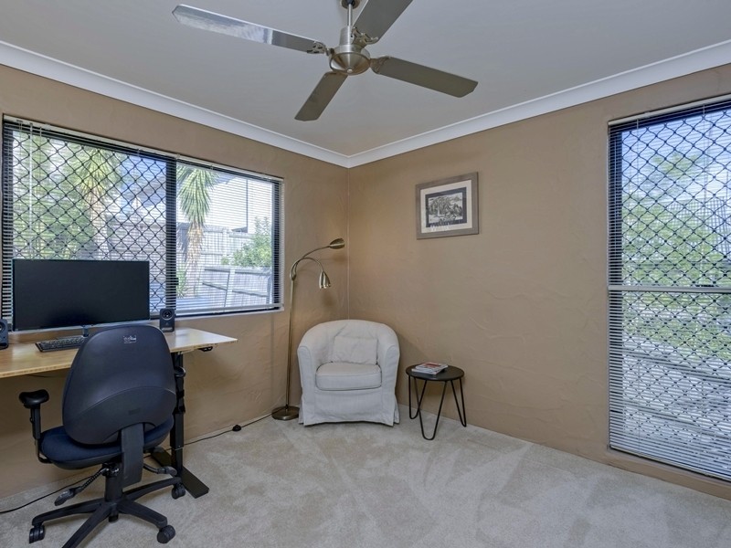 24 Talisman Court, Eatons Hill QLD 4037