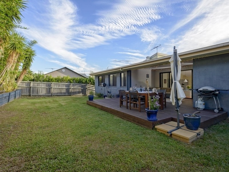 24 Talisman Court, Eatons Hill QLD 4037