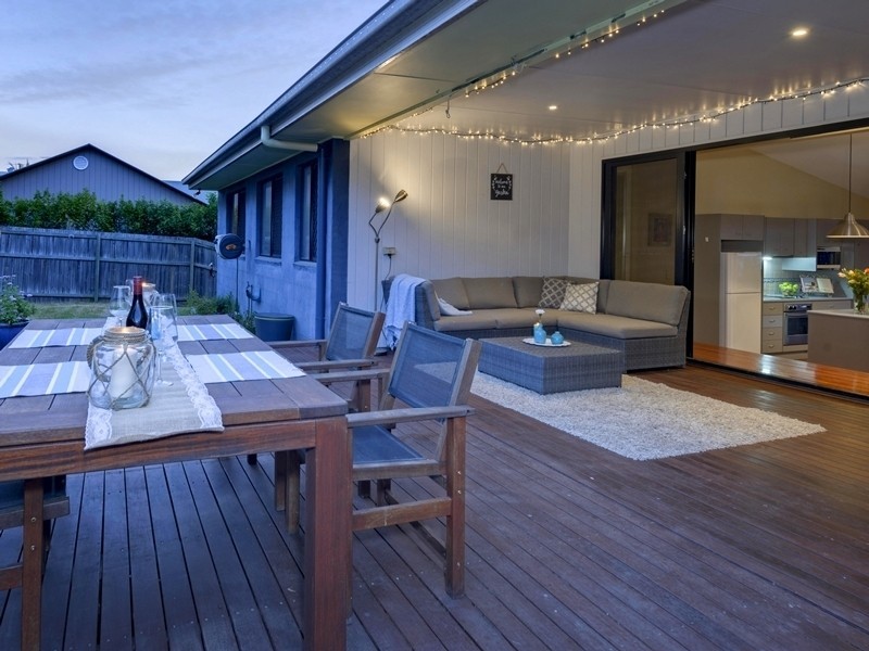 24 Talisman Court, Eatons Hill QLD 4037