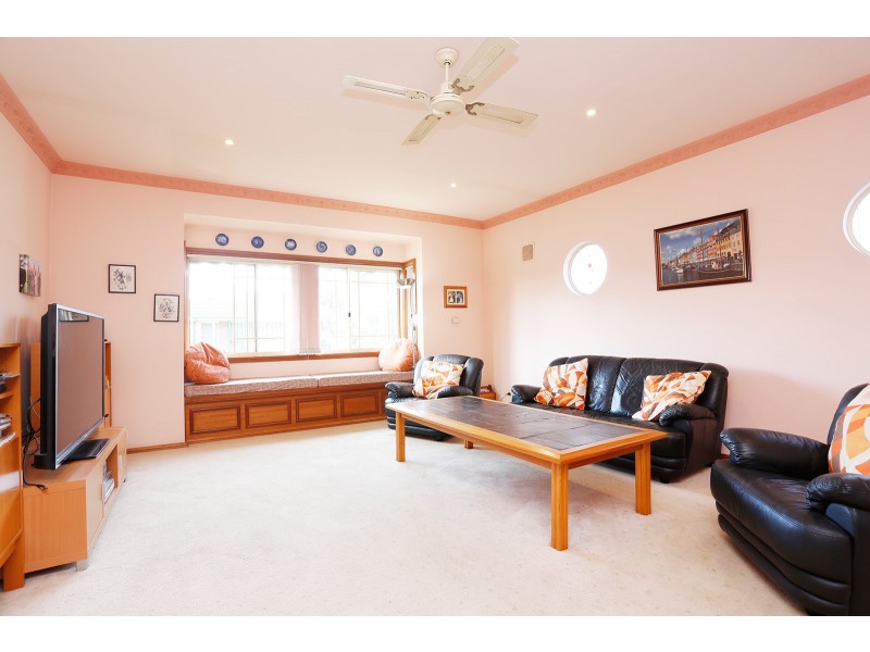 5 Roebuck Rd, Werrington NSW 2747