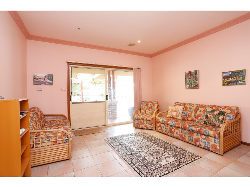 5 Roebuck Rd, Werrington NSW 2747