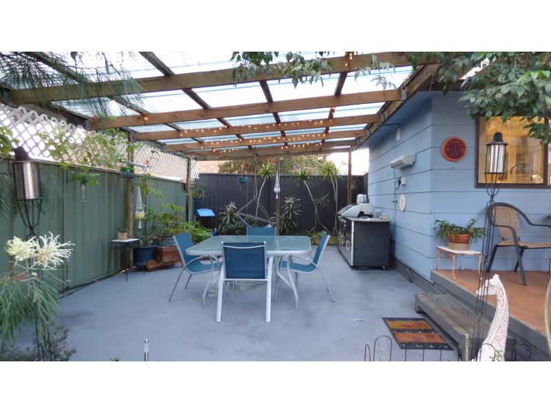 212 Lakeview Parade, Primbee NSW 2502