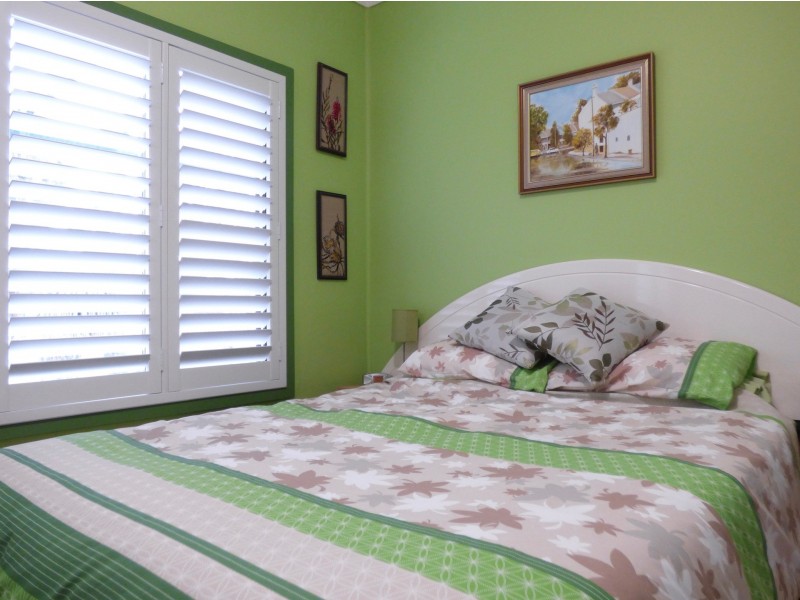 212 Lakeview Parade, Primbee NSW 2502