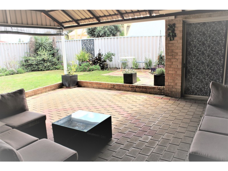 13 Manta Court, Warnbro WA 6169