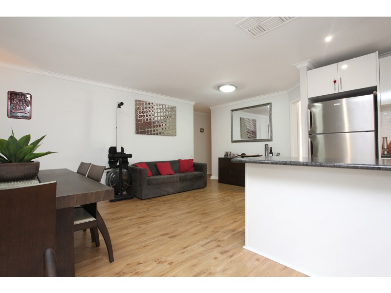 3/10 Mckimmie Road, Palmyra WA 6157