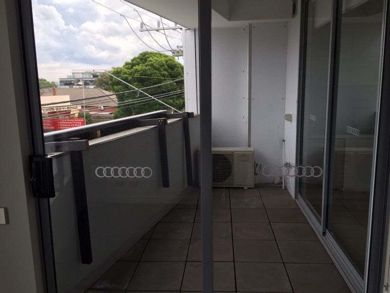 2/284-286 Neerim Road, Carnegie VIC 3163