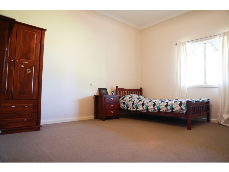165 Bulls Head Road, Merredin WA 6415