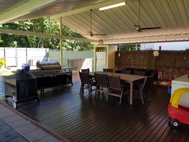 11 Eddy Street, Clifton Beach QLD 4879