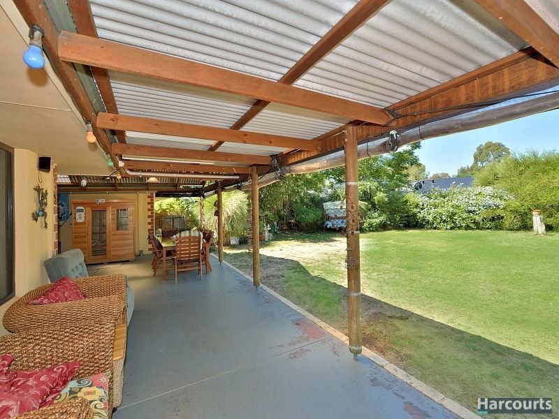 9 nutbush ave, Falcon WA 6210