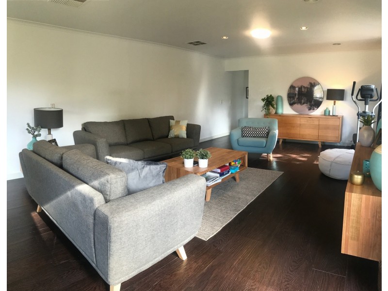 23 Hermitage Road, Maiden Gully VIC 3551