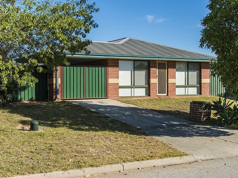 10 Ashworth Way, Brookdale WA 6112