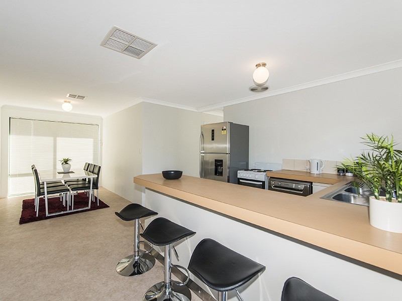 10 Ashworth Way, Brookdale WA 6112