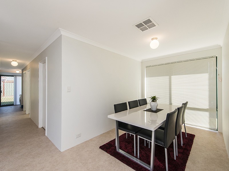 10 Ashworth Way, Brookdale WA 6112