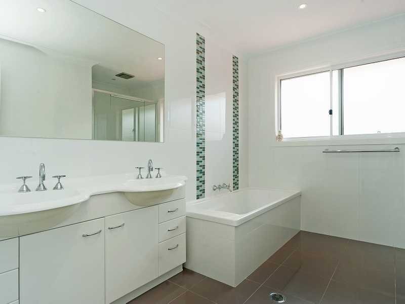 34 Ashford Road, Helensvale QLD 4212