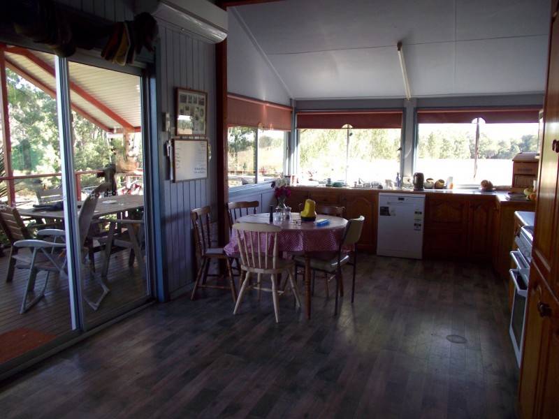 368 Glovers Tea Tree Creek Road, Silver Spur QLD 4385