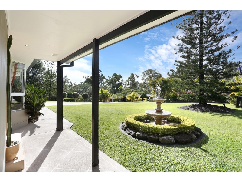 11 Peony Way, Gaven QLD 4211