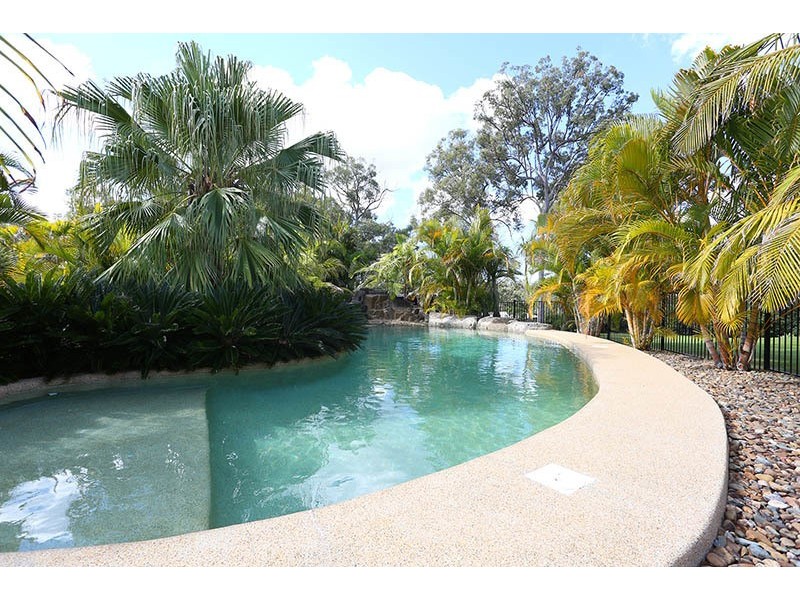 11 Peony Way, Gaven QLD 4211