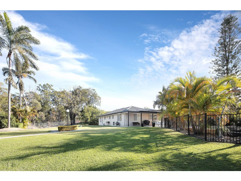 11 Peony Way, Gaven QLD 4211