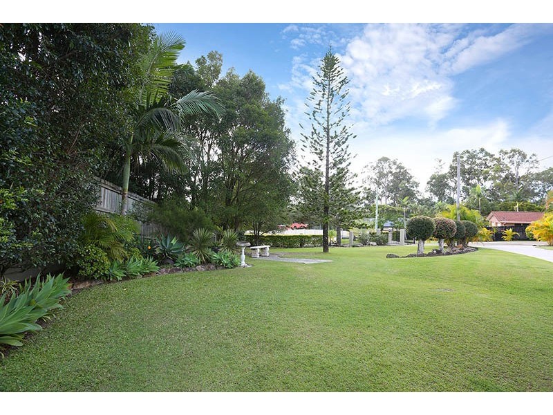 11 Peony Way, Gaven QLD 4211