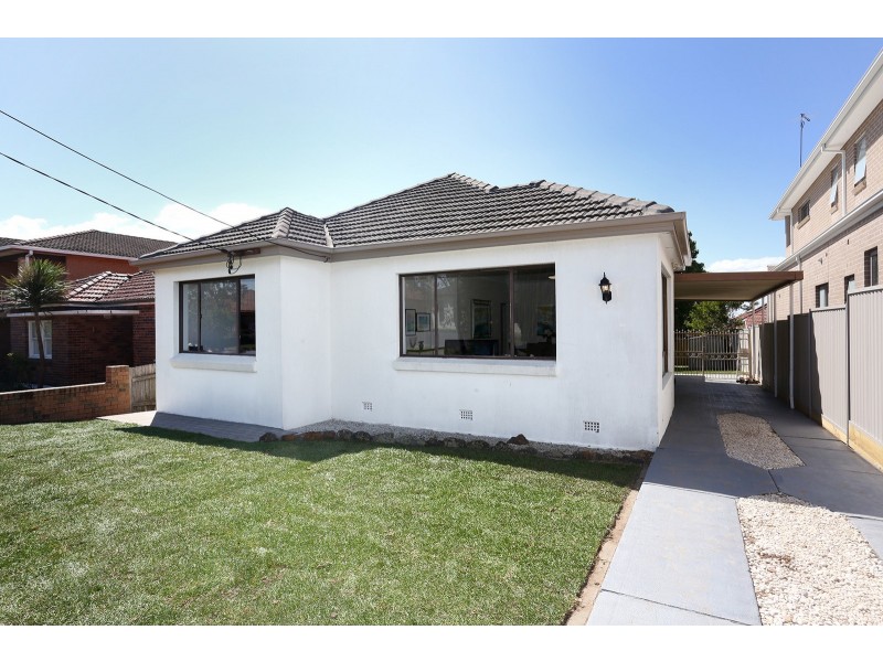 18 Bennett Street, Kingsgrove NSW 2208