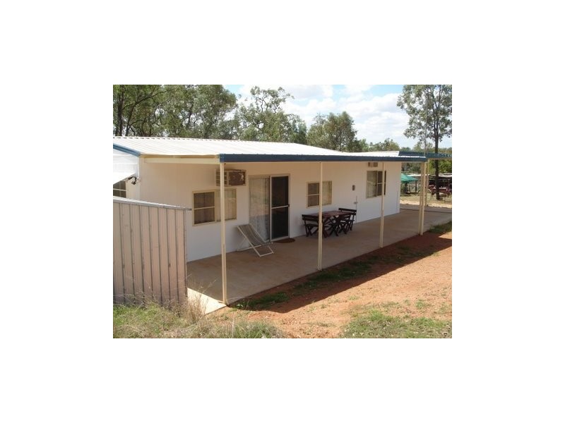 18 Robinsons Road, The Gemfields QLD 4702