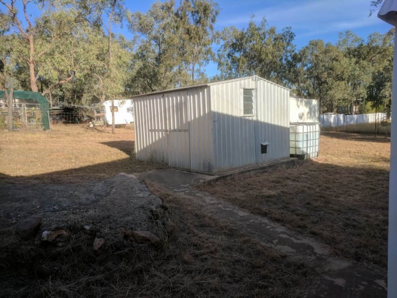 18 Robinsons Road, The Gemfields QLD 4702