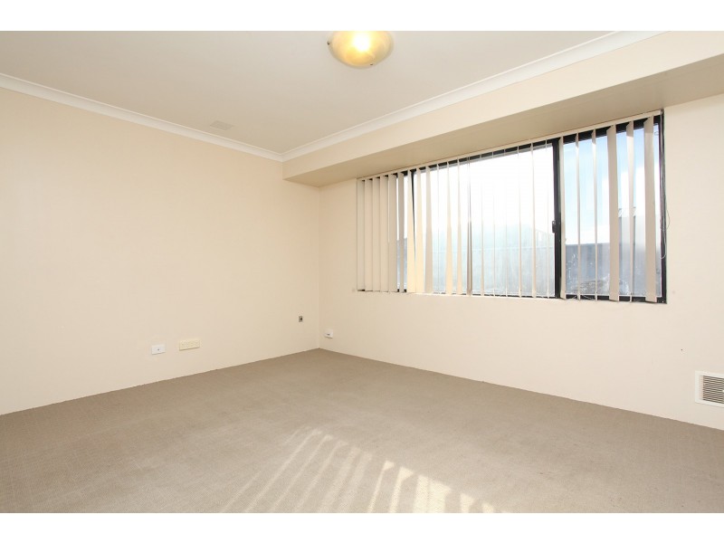 18 Colville Street, Waikiki WA 6169