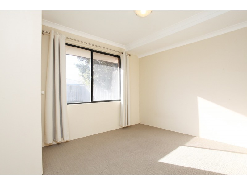 18 Colville Street, Waikiki WA 6169