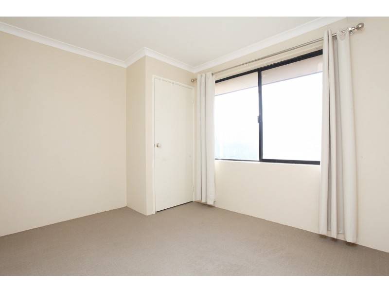 18 Colville Street, Waikiki WA 6169