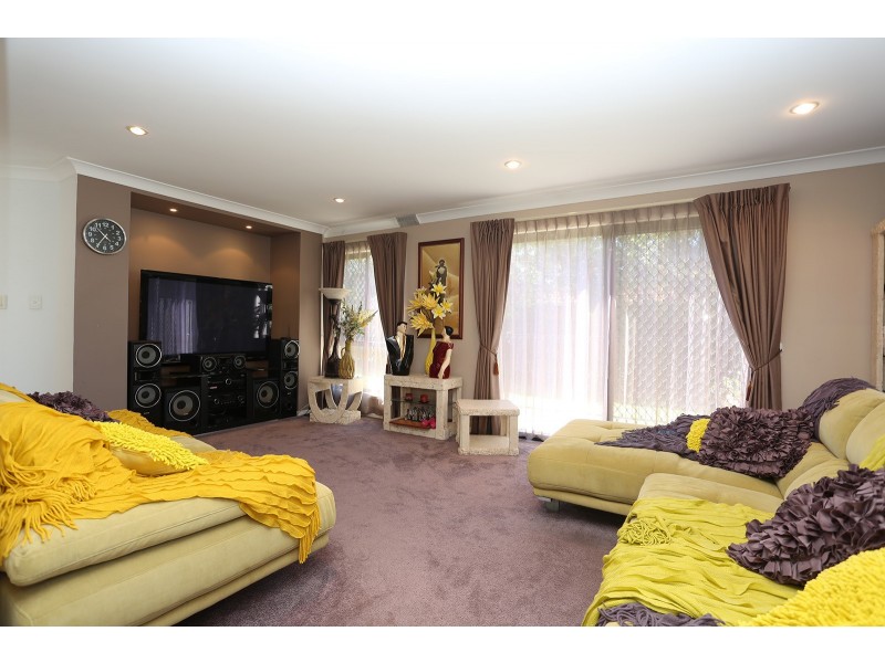 24 Protea Court, Robina QLD 4226